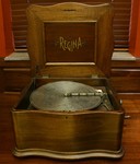 Regina 71 by Regina Music Box Company (New York, N.Y.)