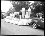 Dairy Festival Parade - Sessums Float