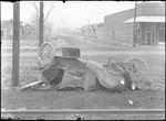 Auto Wreck by United States. Entomology Research Division. Delta Research Laboratory (Tallulah, La.)